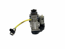 Load image into Gallery viewer, Traxxas 3.3 Nitro Engine W EZ Start, Clutch Setup, & Mip Boost Bottle #18911