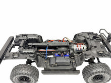 Load image into Gallery viewer, Traxxas TRX-4 1/10 Scale Rock Crawler W Silver Nissan Pathfinder Body Rtr #19043