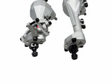 Load image into Gallery viewer, Vanquish F9 Portal Clear Aluminum Axles Offset Front Off VS4-10 Ultra #17958