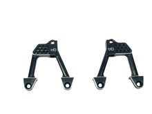 Load image into Gallery viewer, Hot Racing Axial Scx10 ll Blk Aluminum Front/Rear Adjustable Shock Towers #14122