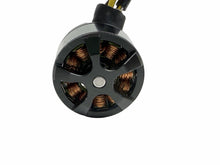 Load image into Gallery viewer, 3 Brothers Rc BlackJacket 2000KV 1/10 Scale Crawler Motor Rc Part #19392
