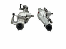 Load image into Gallery viewer, Vanquish F9 Straight Clear Alum Front &amp; Rear Axles (Offset Front) Rc Part #19572
