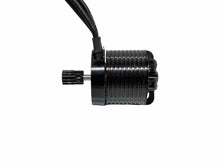 Load image into Gallery viewer, Dlux Stumpy Brushless 2200KV Outrunner Motor For 1/10 Scale Crawler #19175
