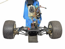 Load image into Gallery viewer, Vintage Team Associated RC10GT 1/10 Nitro Stadium Truck Roller For Parts #18963
