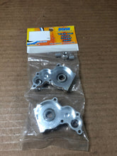 Load image into Gallery viewer, Axial Ax10 Integy Aluminum Gear Box Housing Nip C22784Silver Rc Part #4014
