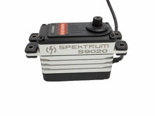 Load image into Gallery viewer, Spektrum Rc S9020 1/5 Scale Digital Metal Gear Surface High Voltage Servo #17910
